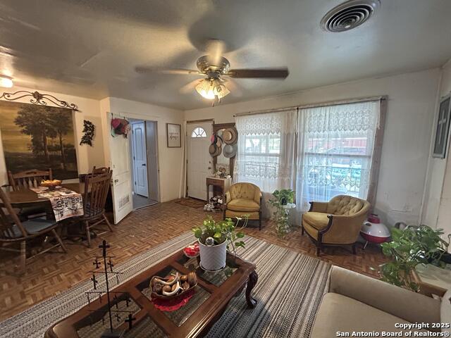 Image 8 of 26 For 1440 County Road 429