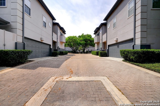 Listing photo id 29 for 39 Rue Charles S 39