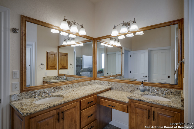 Listing photo id 13 for 91 Hannah Lane