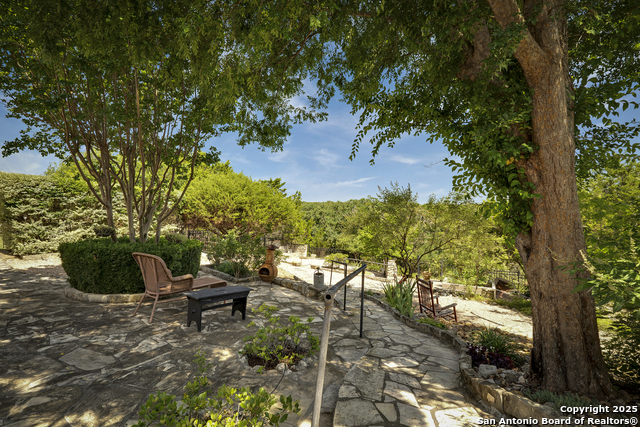 Listing photo id 20 for 91 Hannah Lane