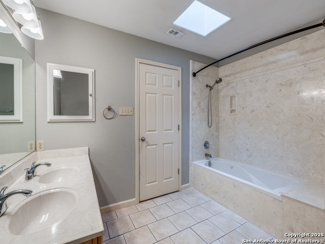 Image 10 of 11 For 505 River Oak