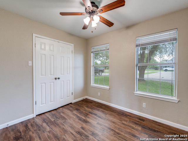 Image 8 of 11 For 505 River Oak