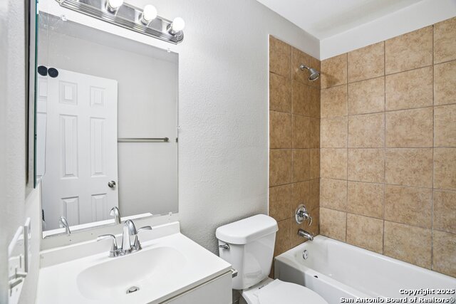 Image 19 of 26 For 118 N Meadow St