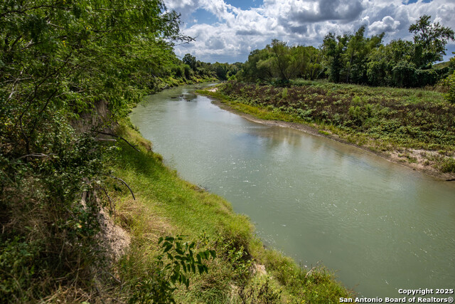 Image 20 of 49 For 000 Fm 766