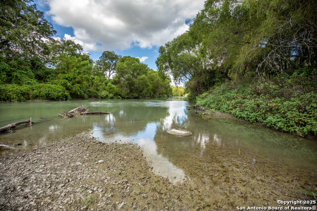 Image 23 of 49 For 000 Fm 766