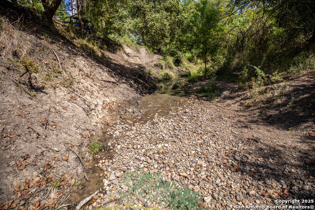 Image 47 of 49 For 000 Fm 766