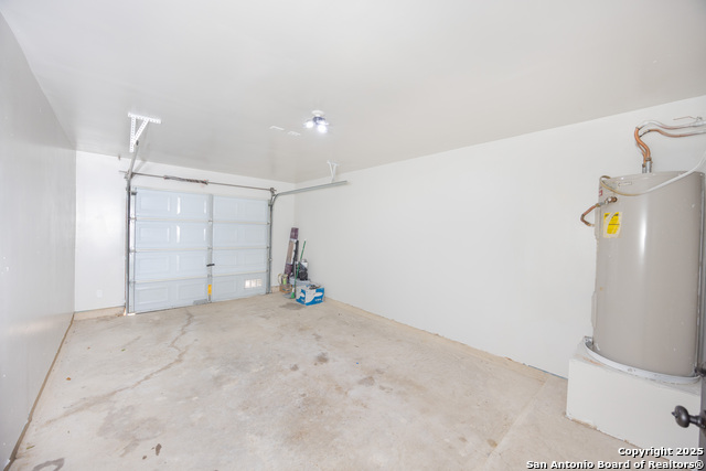 Image 6 of 19 For 10707 Shaenview