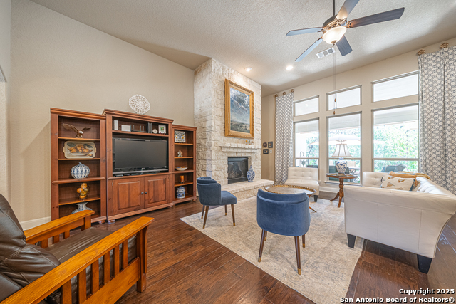 Image 16 of 63 For 9146 Gothic Dr