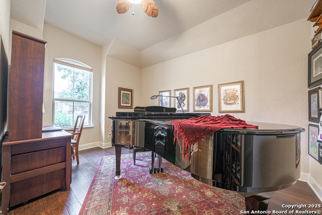 Image 9 of 63 For 9146 Gothic Dr
