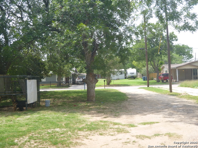 Image 21 of 24 For 1117 Plum St