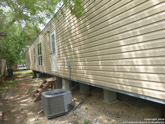 Image 22 of 24 For 1117 Plum St