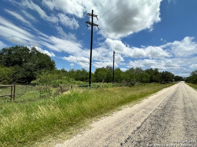 Image 10 of 15 For 7527 Highway 16 N