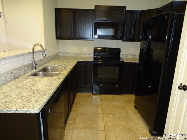 Image 10 of 27 For 7006 Lakeview Dr.  102