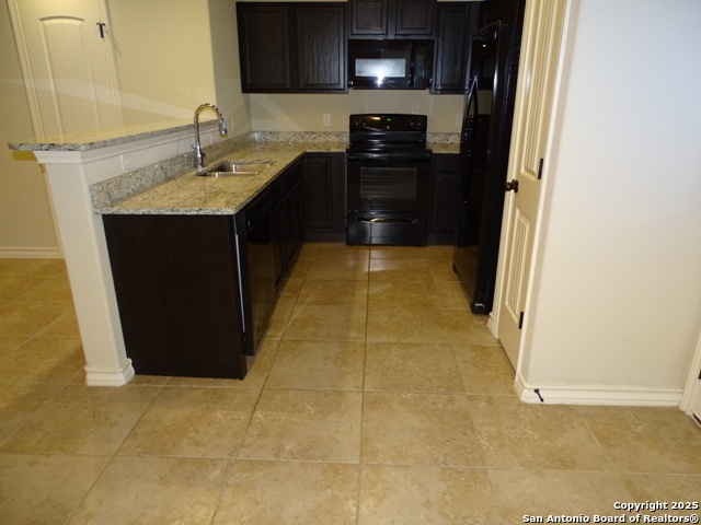 Image 8 of 27 For 7006 Lakeview Dr.  102