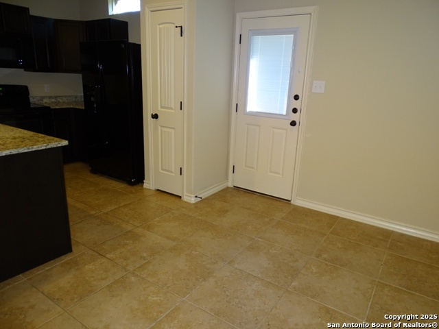 Image 9 of 27 For 7006 Lakeview Dr.  102