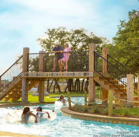 Listing photo id 21 for 103 Simpatico