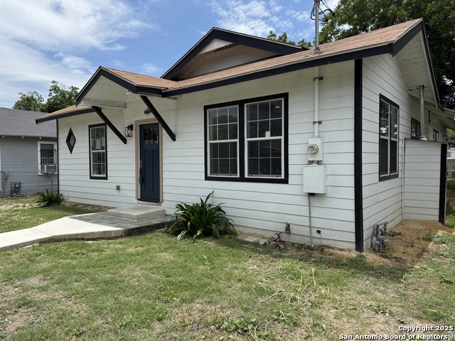 Image 2 of 19 For 206 Lambert E