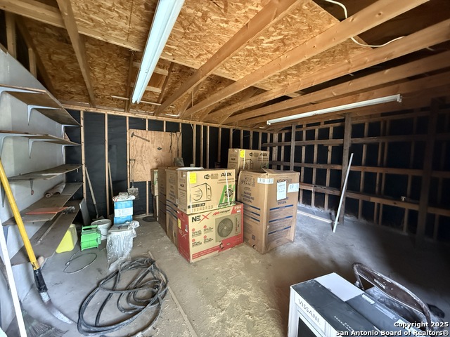 Image 5 of 19 For 206 Lambert E