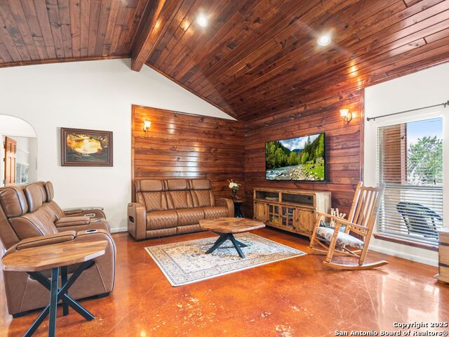 Image 9 of 51 For 1131 Meadow Stream Road