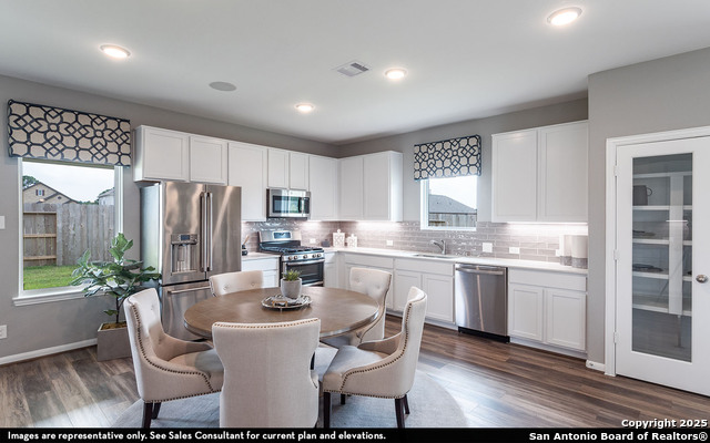 Listing photo id 5 for 14704 Lower Hollow