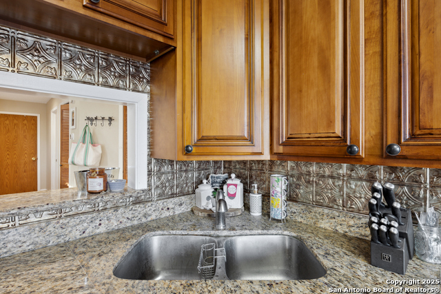 Image 10 of 26 For 2255 Thousand Oaks  101
