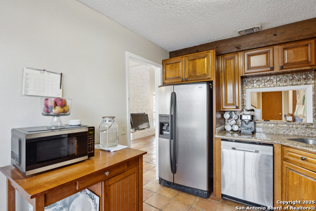 Image 11 of 26 For 2255 Thousand Oaks  101