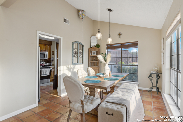 Image 13 of 26 For 2255 Thousand Oaks  101