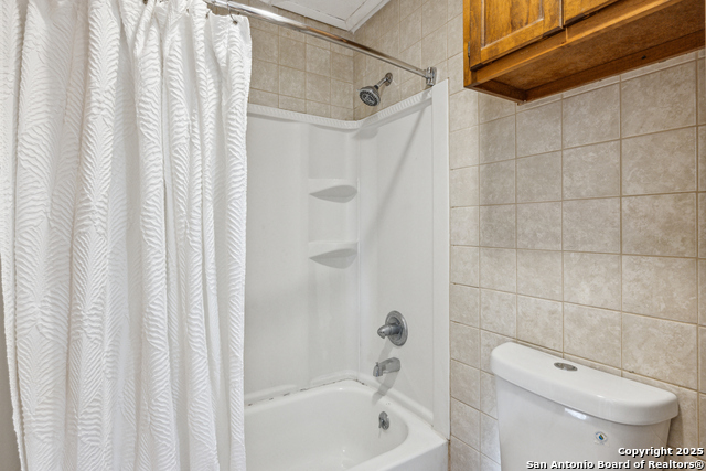 Image 21 of 26 For 2255 Thousand Oaks  101