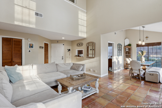 Image 4 of 26 For 2255 Thousand Oaks  101