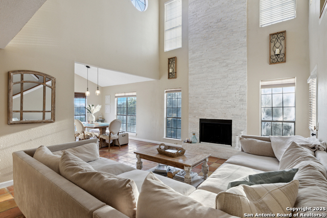 Image 5 of 26 For 2255 Thousand Oaks  101