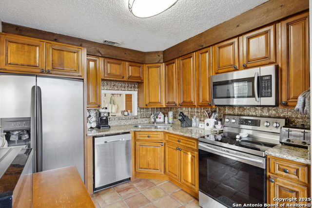 Image 7 of 26 For 2255 Thousand Oaks  101
