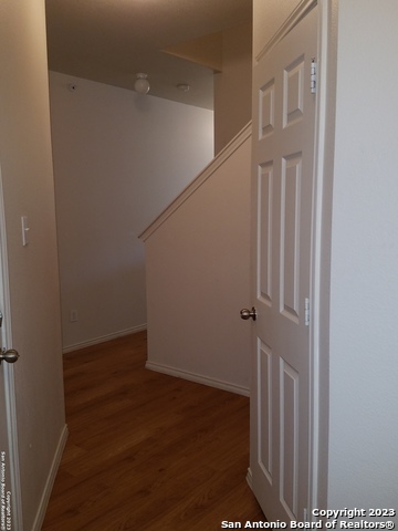 Image 2 of 11 For 10610 Mathom Landing  1