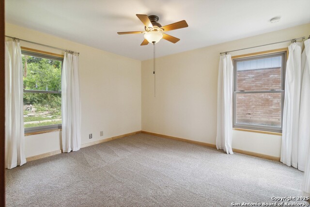 Image 23 of 28 For 4722 Hollyridge
