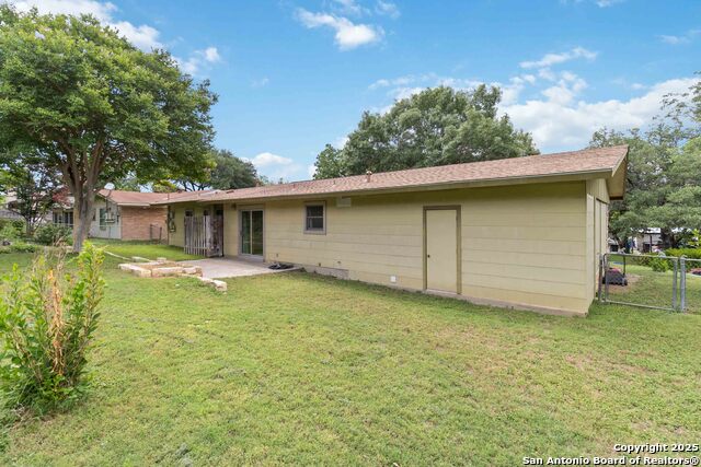 Image 28 of 28 For 4722 Hollyridge