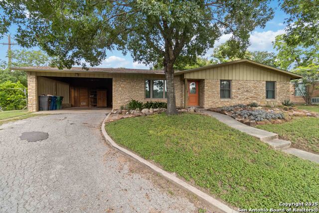 Image 3 of 28 For 4722 Hollyridge