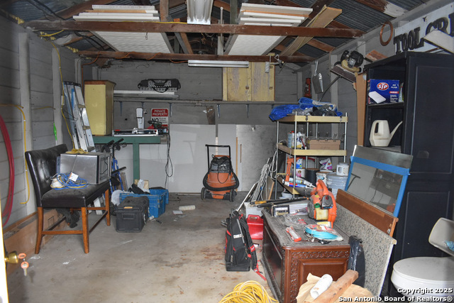 Listing photo id 30 for 255 Sayers E