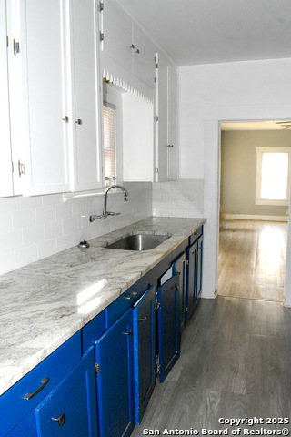 Listing photo id 3 for 255 Sayers E