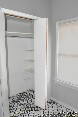Listing photo id 7 for 255 Sayers E
