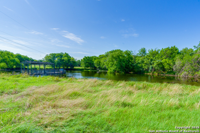 Listing photo id 0 for 10745 Rosemar Ln