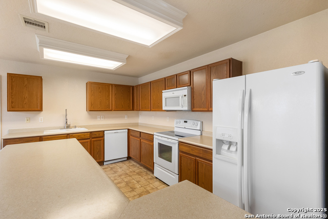 Image 10 of 25 For 6818 Crest Place