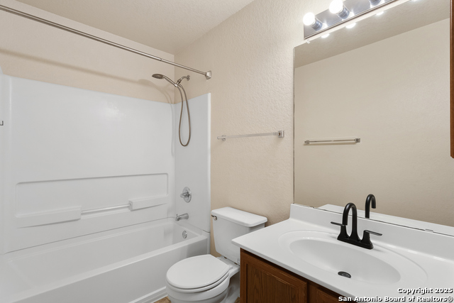 Image 21 of 25 For 6818 Crest Place