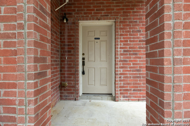 Image 3 of 25 For 6818 Crest Place