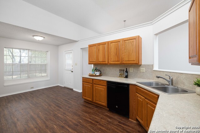 Image 11 of 29 For 2915 Village Parkway