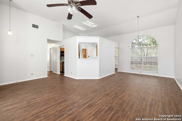 Image 7 of 29 For 2915 Village Parkway