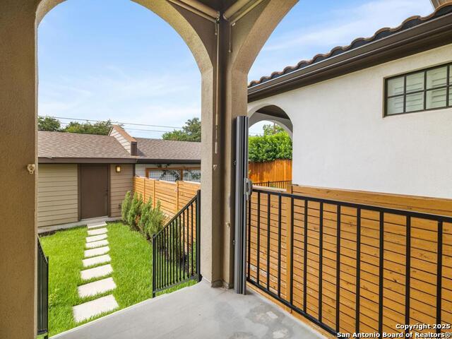 Image 38 of 60 For 338 Olmos E