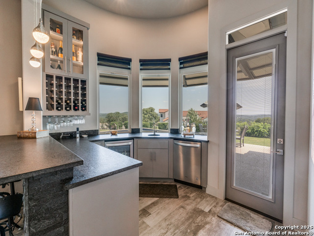Listing photo id 9 for 10423 Kendall Canyon