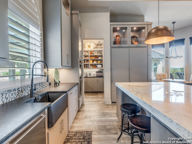 Listing photo id 10 for 10423 Kendall Canyon