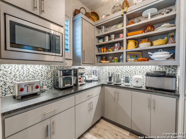Listing photo id 11 for 10423 Kendall Canyon