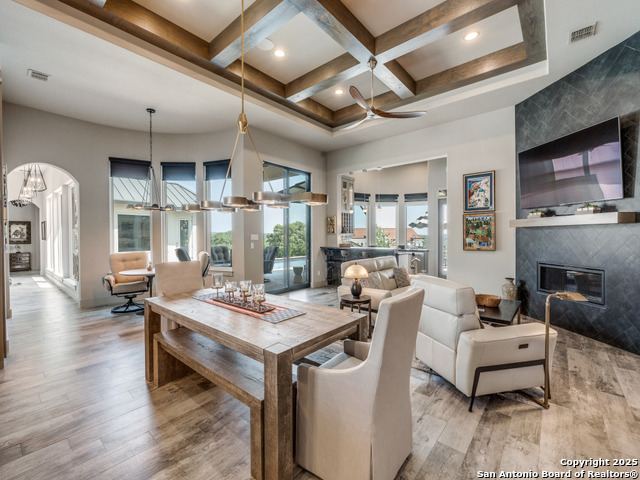 Listing photo id 3 for 10423 Kendall Canyon