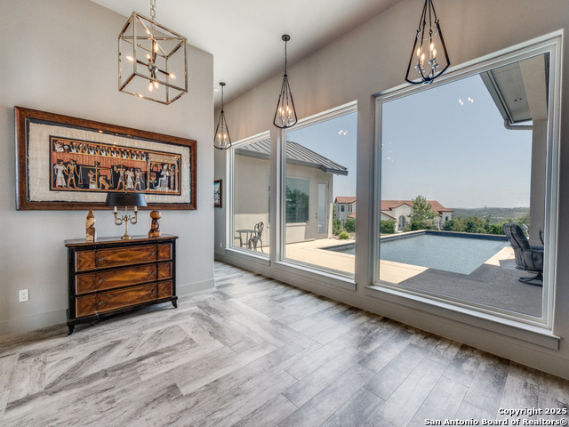 Listing photo id 4 for 10423 Kendall Canyon